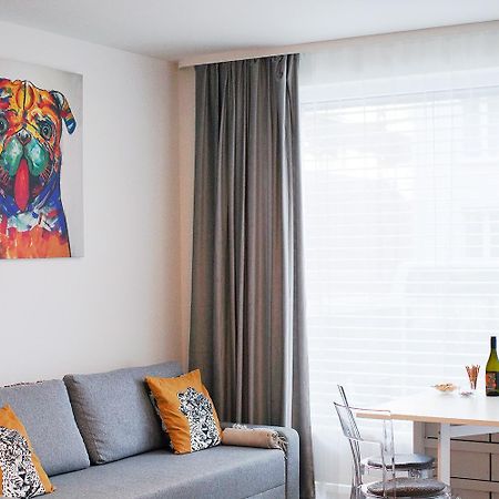 Holesovice Delight: Modern Comfort With A Twist In Prague 7 Екстер'єр фото